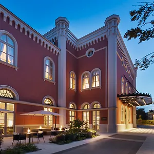 Imperial Riding School, Autograph Collection Hotel