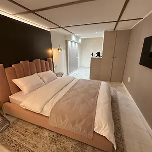 House4you - Blanari 5*, בוקרשט רומניה